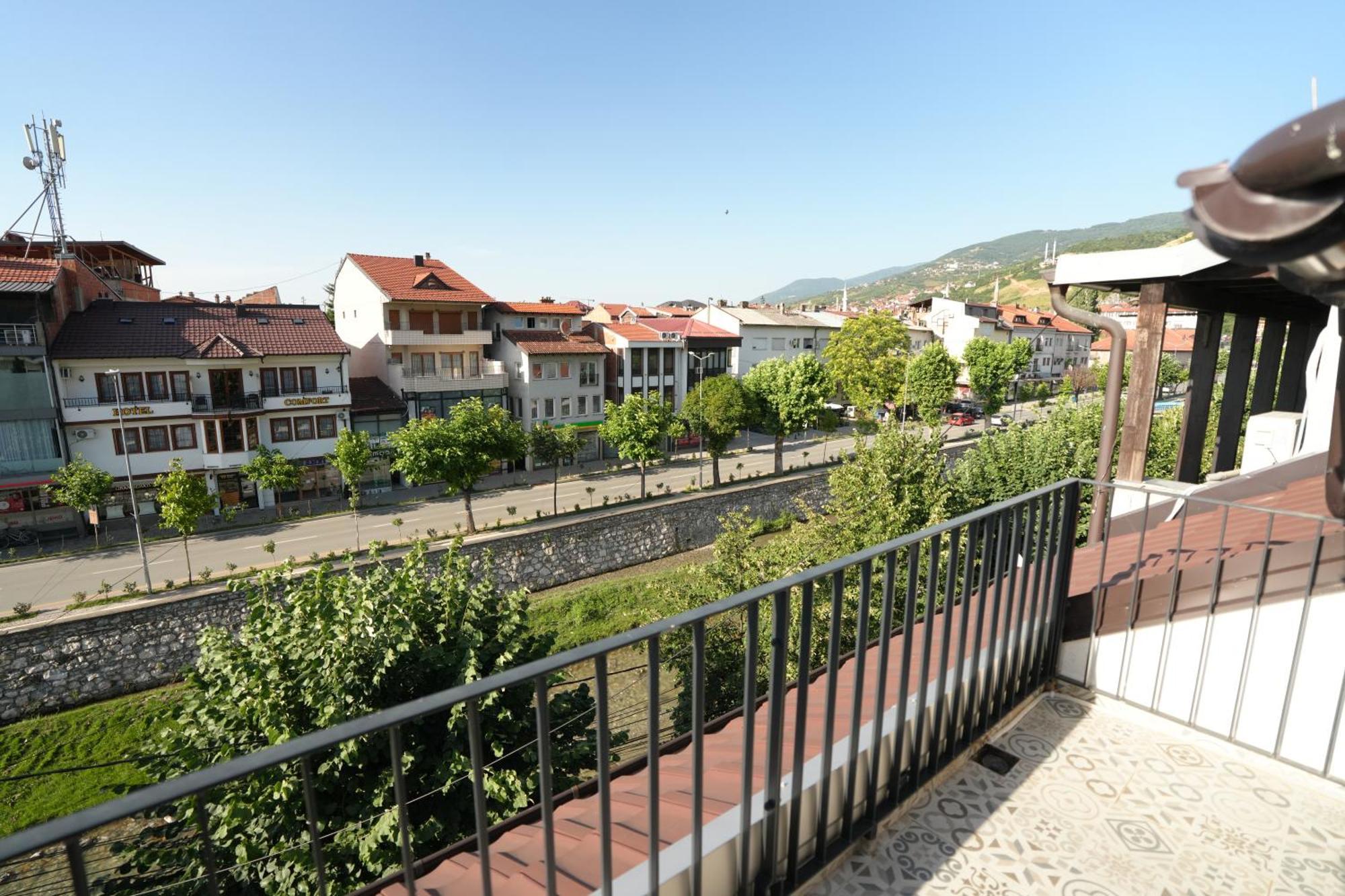 Biond Hotel Прізрен Екстер'єр фото